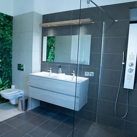 Hotel Piscine Montaigu 4* Saint-Sulpice-le-Verdon
