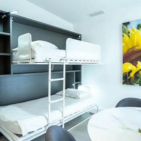 Lägenhetshotell Piscine Montaigu 4*