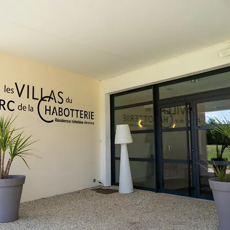 Piscine Montaigu Lägenhetshotell 4*