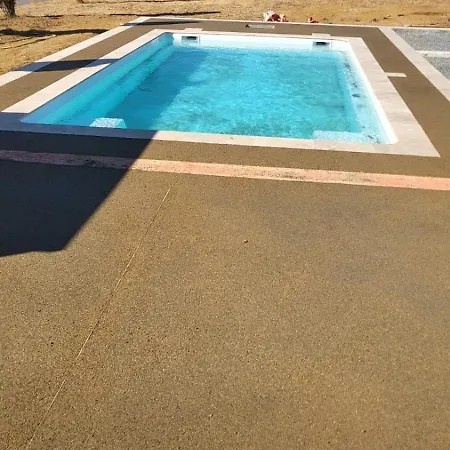 Piscine Montaigu